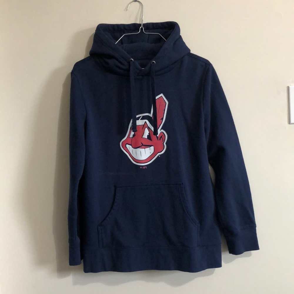 Women’s hoodie.